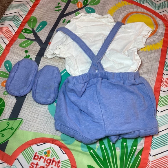 ❤️2 outfits with shorts/suspenders 3-6 months - Picture 2 of 7